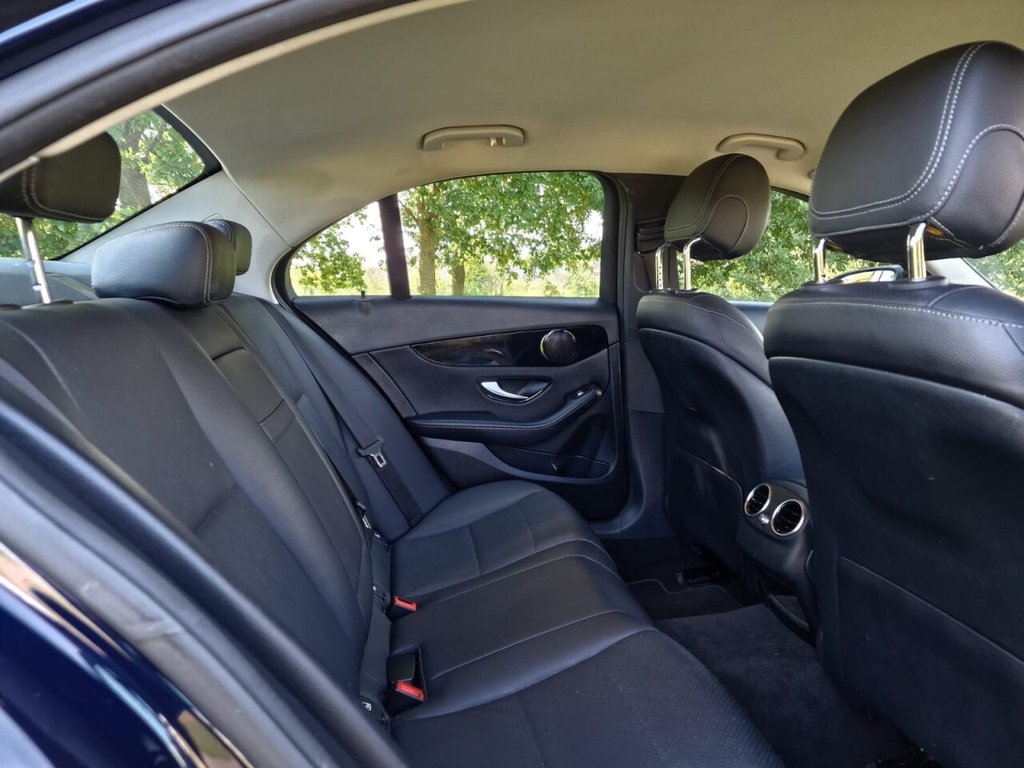 Used Mercedes-Benz C Class 2019 for sale - 76716299: Photo 9
