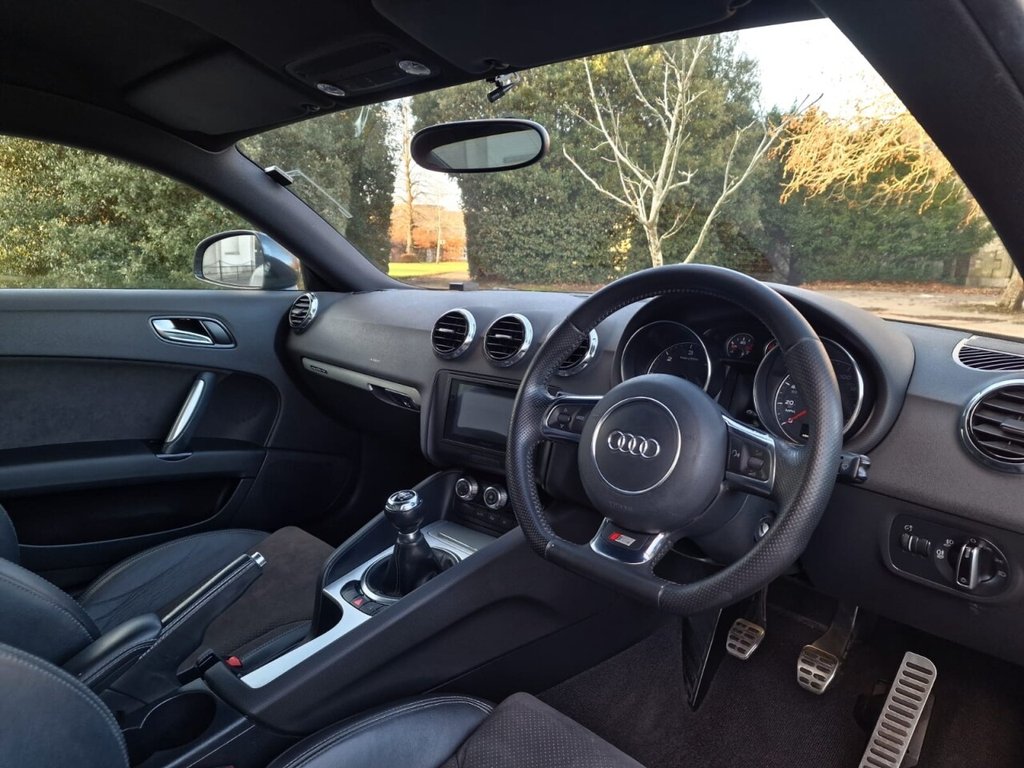 Used Audi TT 2011 for sale - 77050800: Photo 10