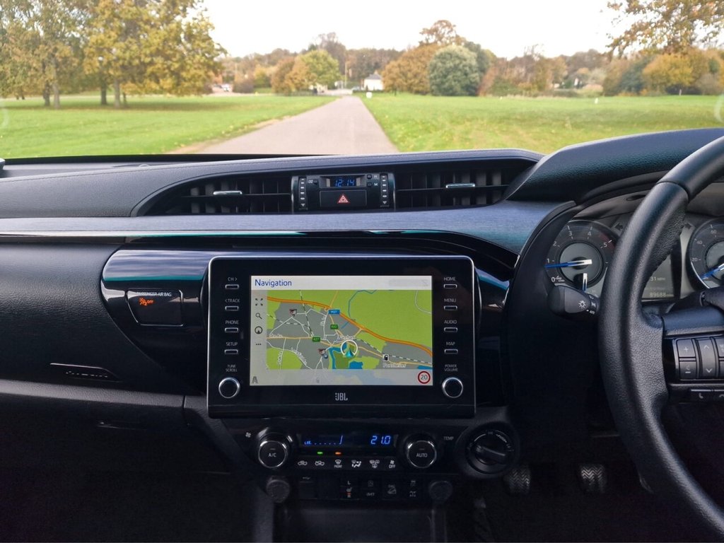 Used Toyota Hilux 2021 for sale - 76716330: Photo 12