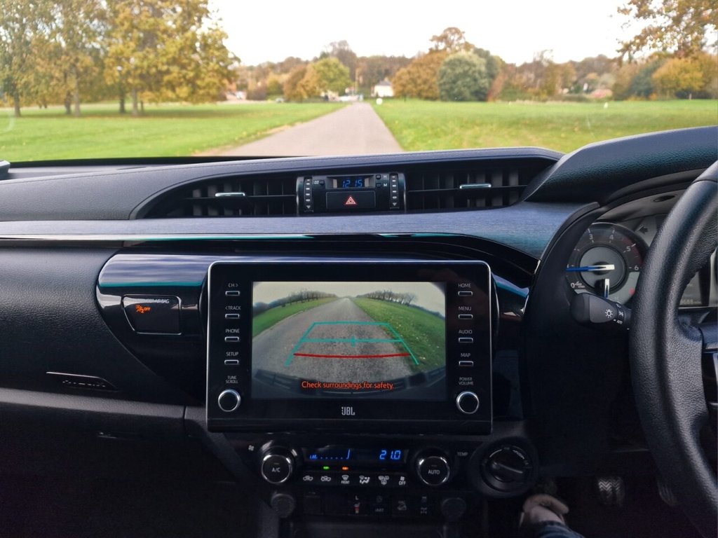 Used Toyota Hilux 2021 for sale - 76716330: Photo 15