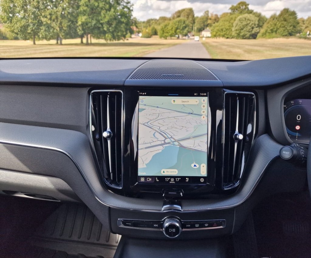 Used Volvo XC60 2024 for sale - 76716297: Photo 11