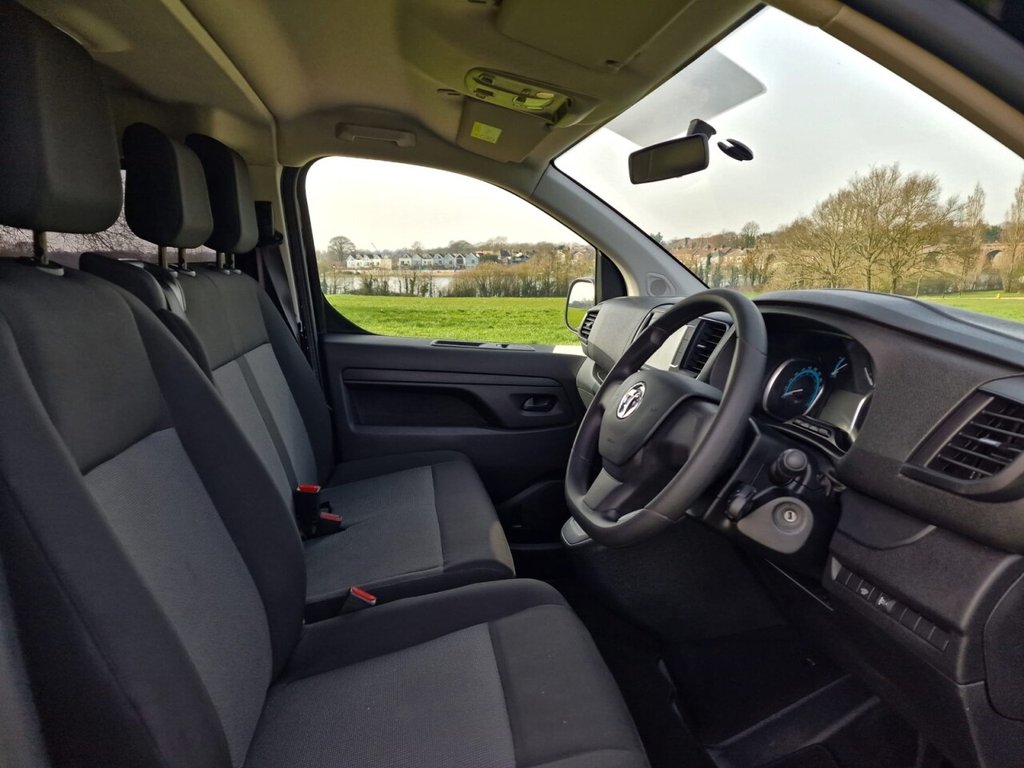 Used Vauxhall Vivaro Life 2023 for sale - 77770999: Photo 8