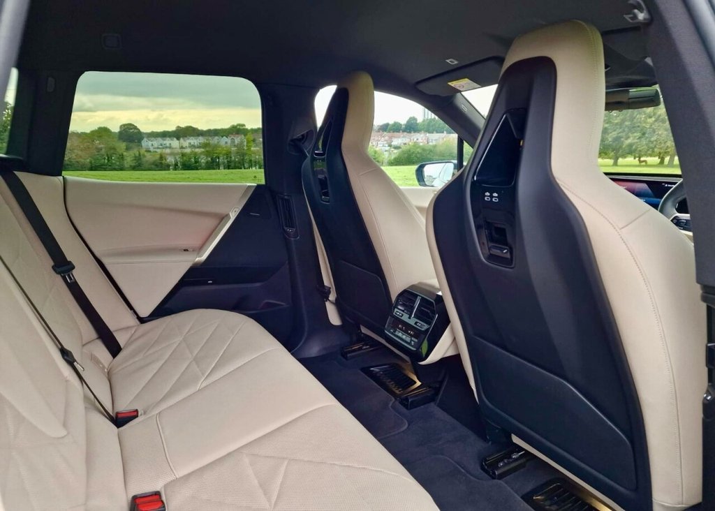 Used BMW iX 2022 for sale - 76716291: Photo 12