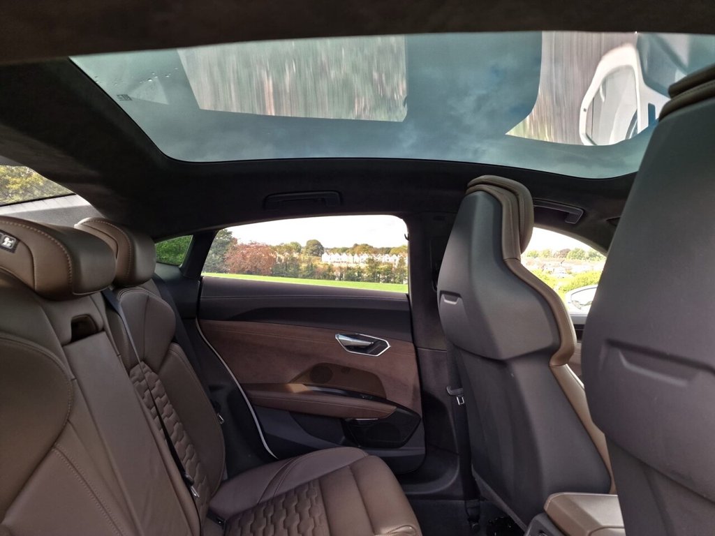 Used Audi e-tron GT 2022 for sale - 76716304: Photo 10