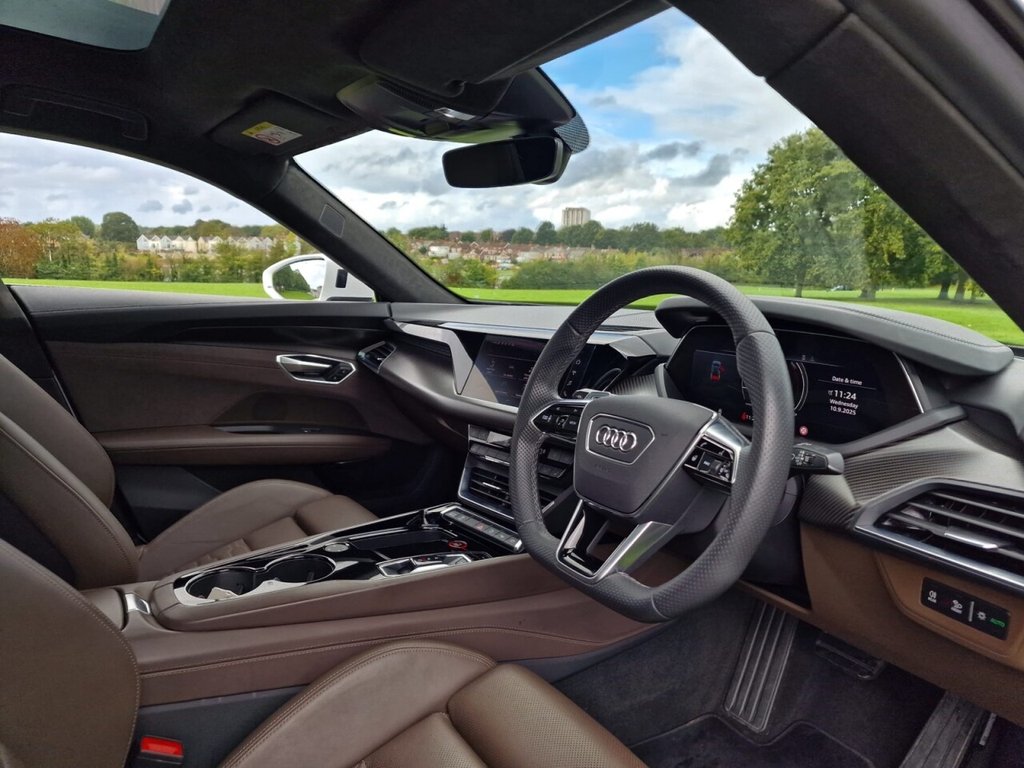 Used Audi e-tron GT 2022 for sale - 76716304: Photo 17