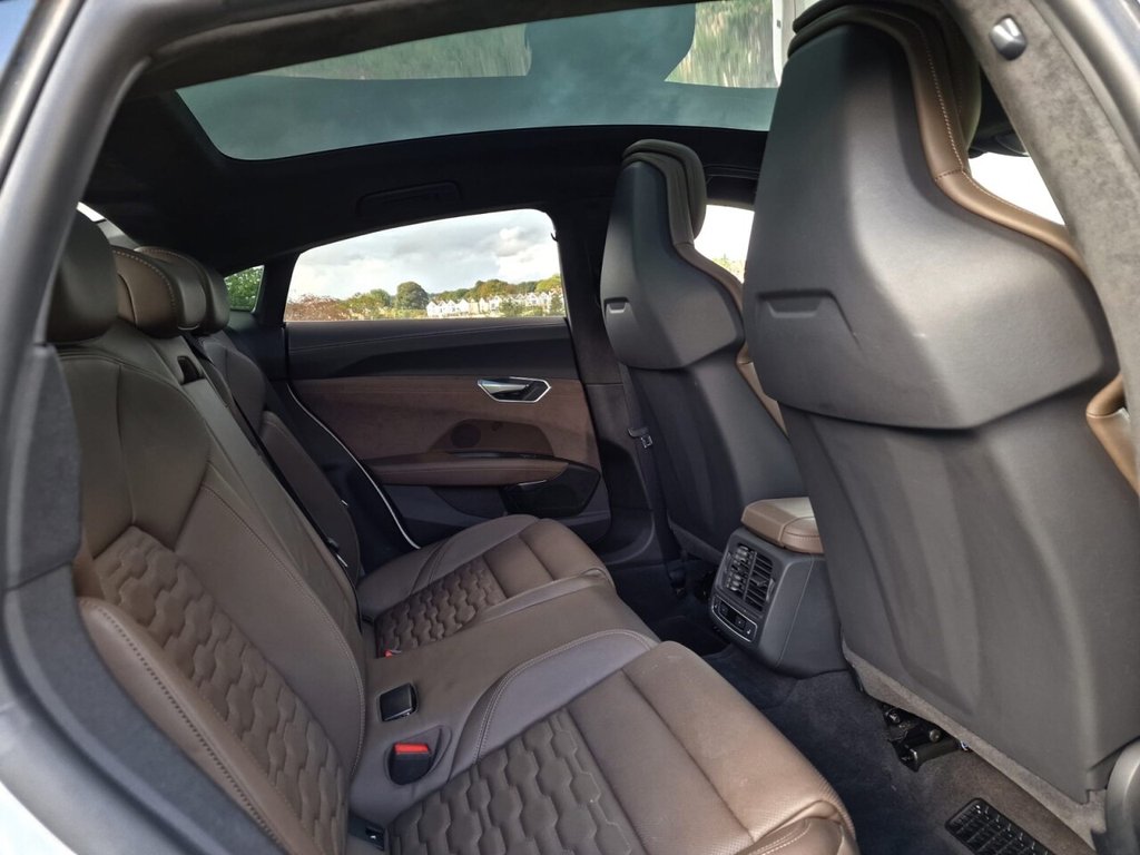 Used Audi e-tron GT 2022 for sale - 76716304: Photo 9