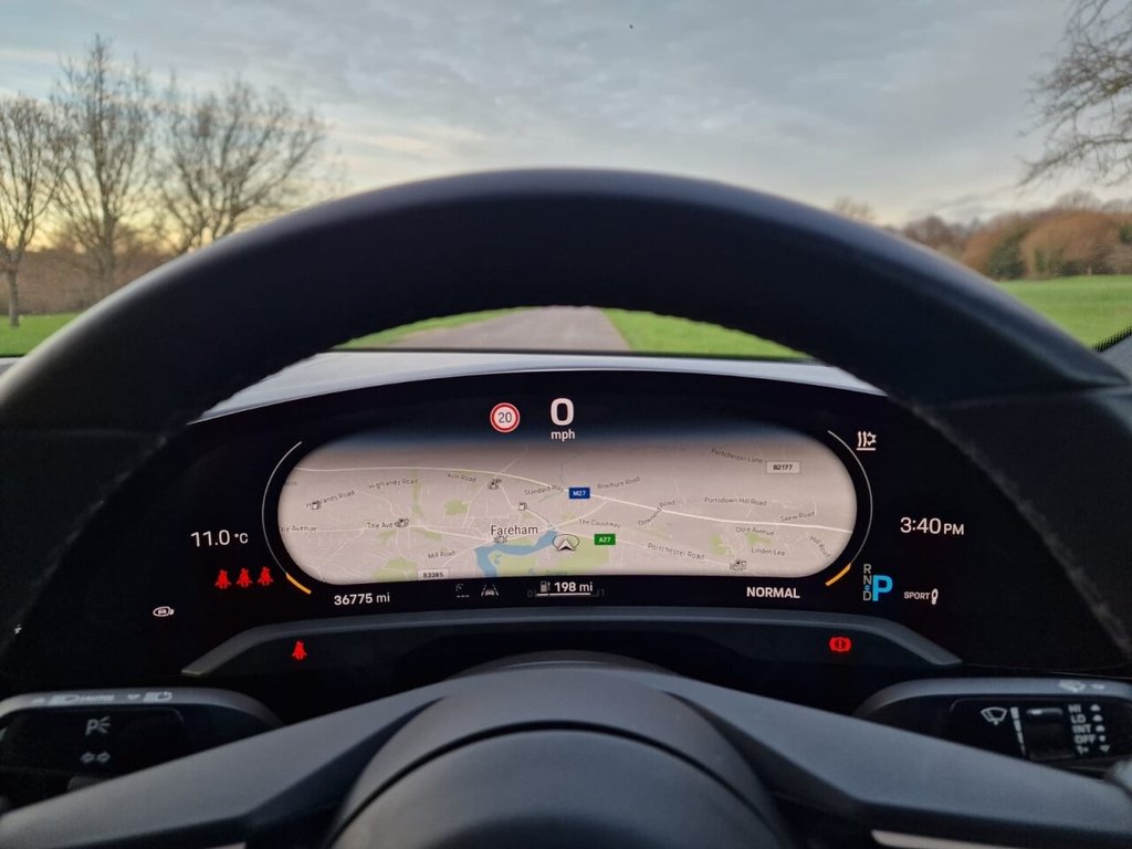 Used Porsche Taycan 2021 for sale - 76927613: Photo 14