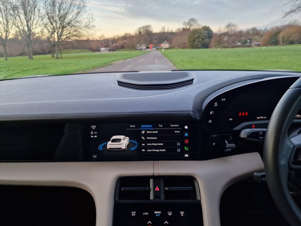 Used Porsche Taycan 2021 for sale - 76927613: Photo 19