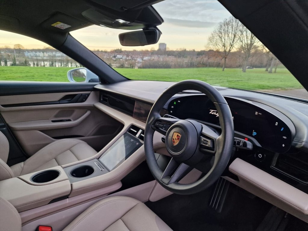 Used Porsche Taycan 2021 for sale - 76927613: Photo 24