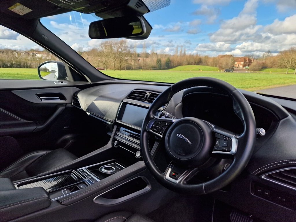 Used Jaguar F-Pace 2016 for sale - 77360068: Photo 18