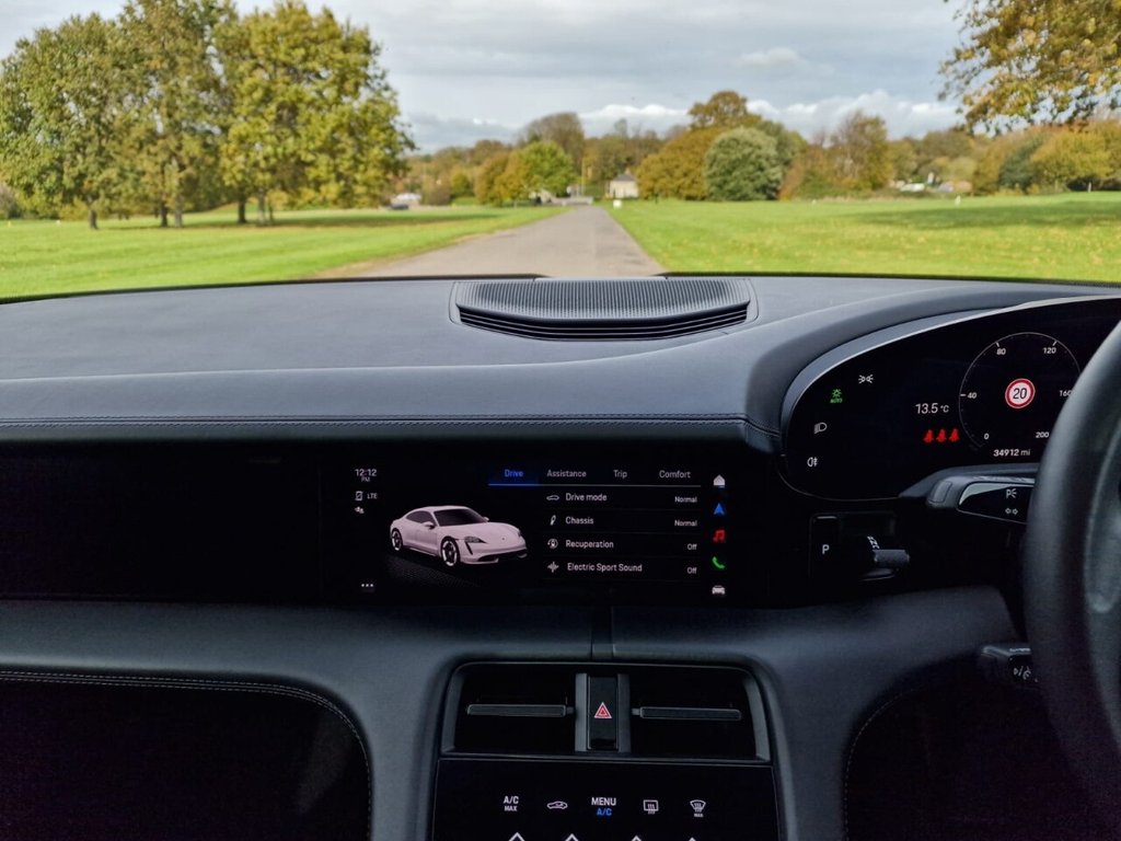 Used Porsche Taycan 2022 for sale - 77287656: Photo 24