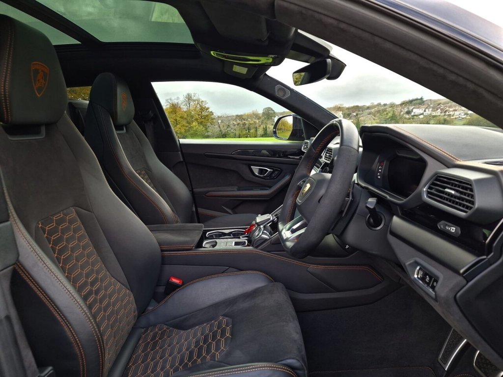 Used Lamborghini Urus 2021 for sale - 76716336: Photo 10