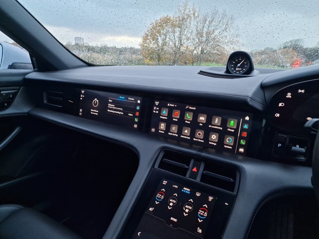 Used Porsche Taycan 2021 for sale - 76788040: Photo 25