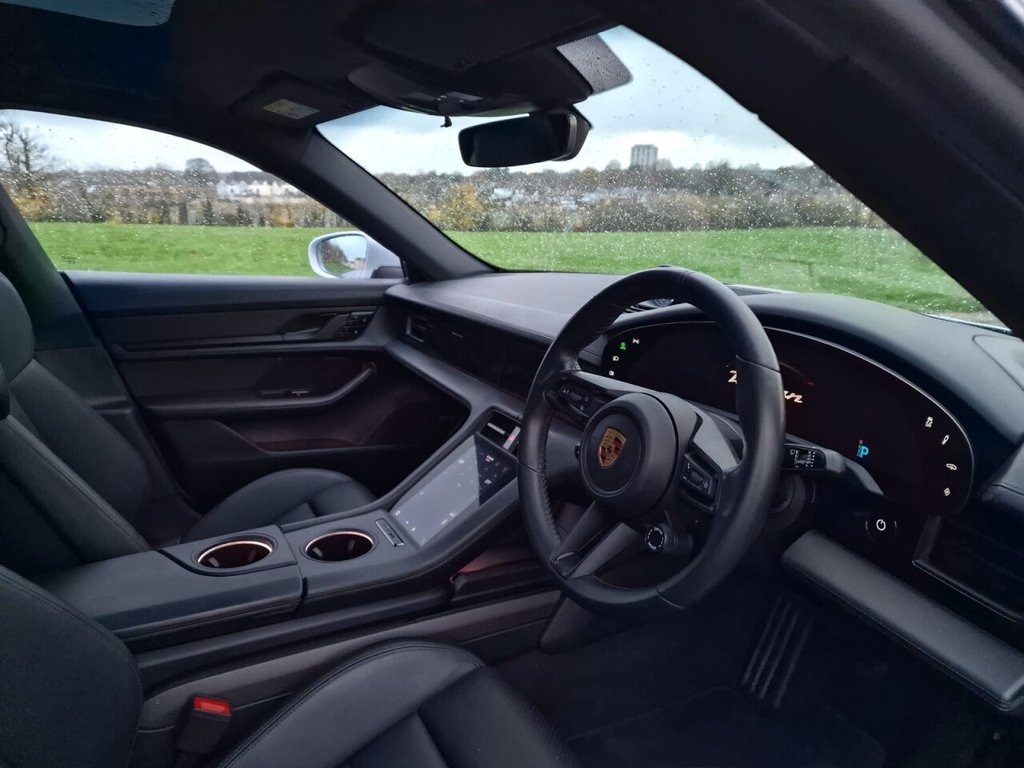 Used Porsche Taycan 2021 for sale - 76788040: Photo 9