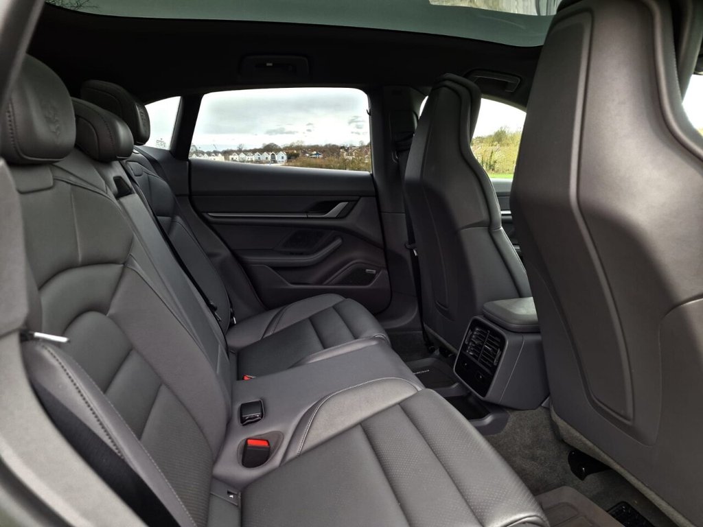 Used Porsche Taycan 2023 for sale - 77826779: Photo 10