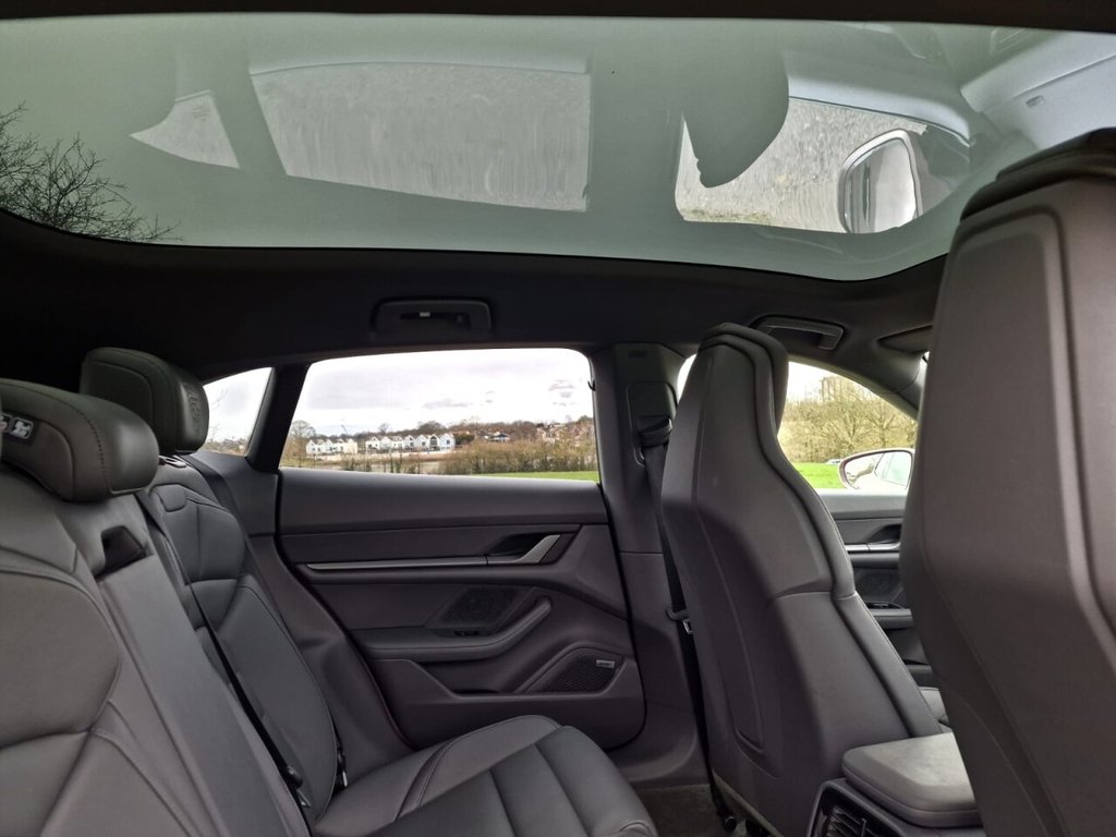 Used Porsche Taycan 2023 for sale - 77826779: Photo 11