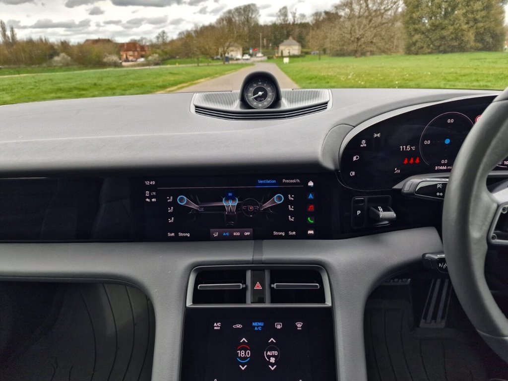 Used Porsche Taycan 2023 for sale - 77826779: Photo 15