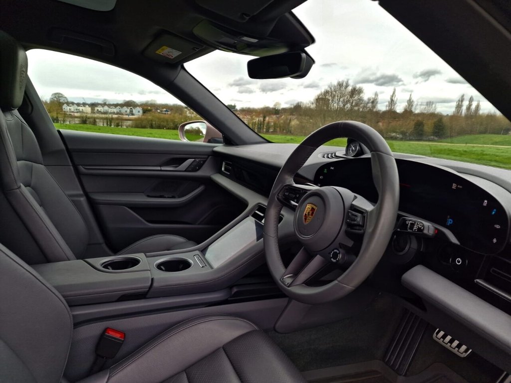 Used Porsche Taycan 2023 for sale - 77826779: Photo 9