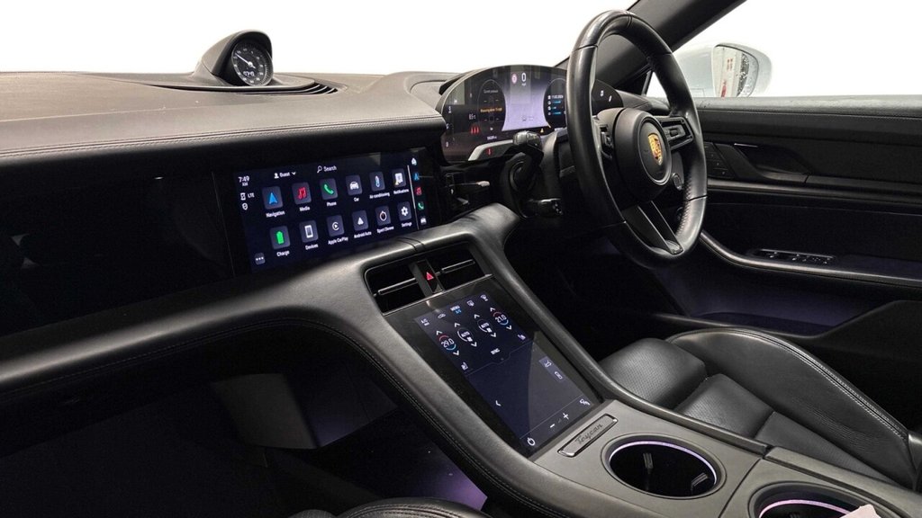 Used Porsche Taycan 2021 for sale - 77884990: Photo 8