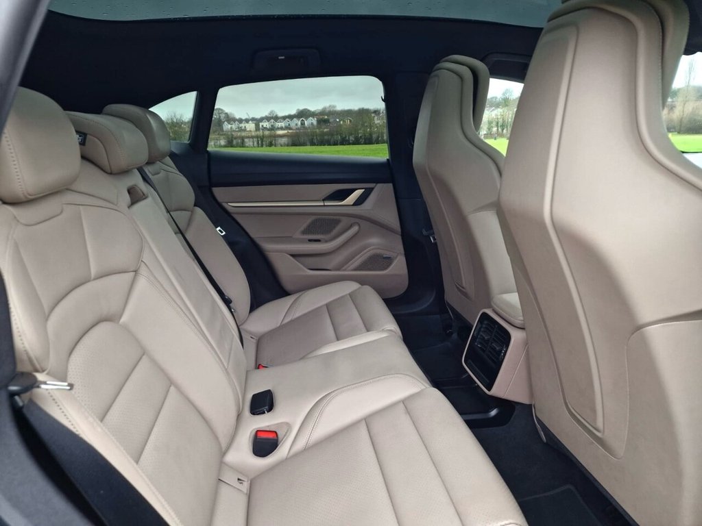 Used Porsche Taycan 2022 for sale - 77193428: Photo 10