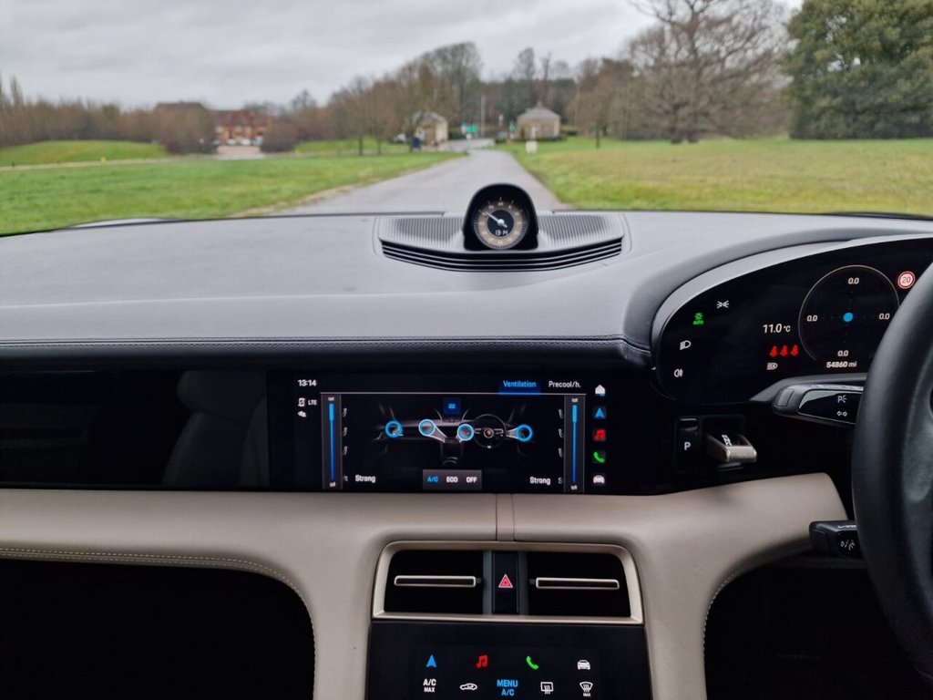 Used Porsche Taycan 2022 for sale - 77193428: Photo 18