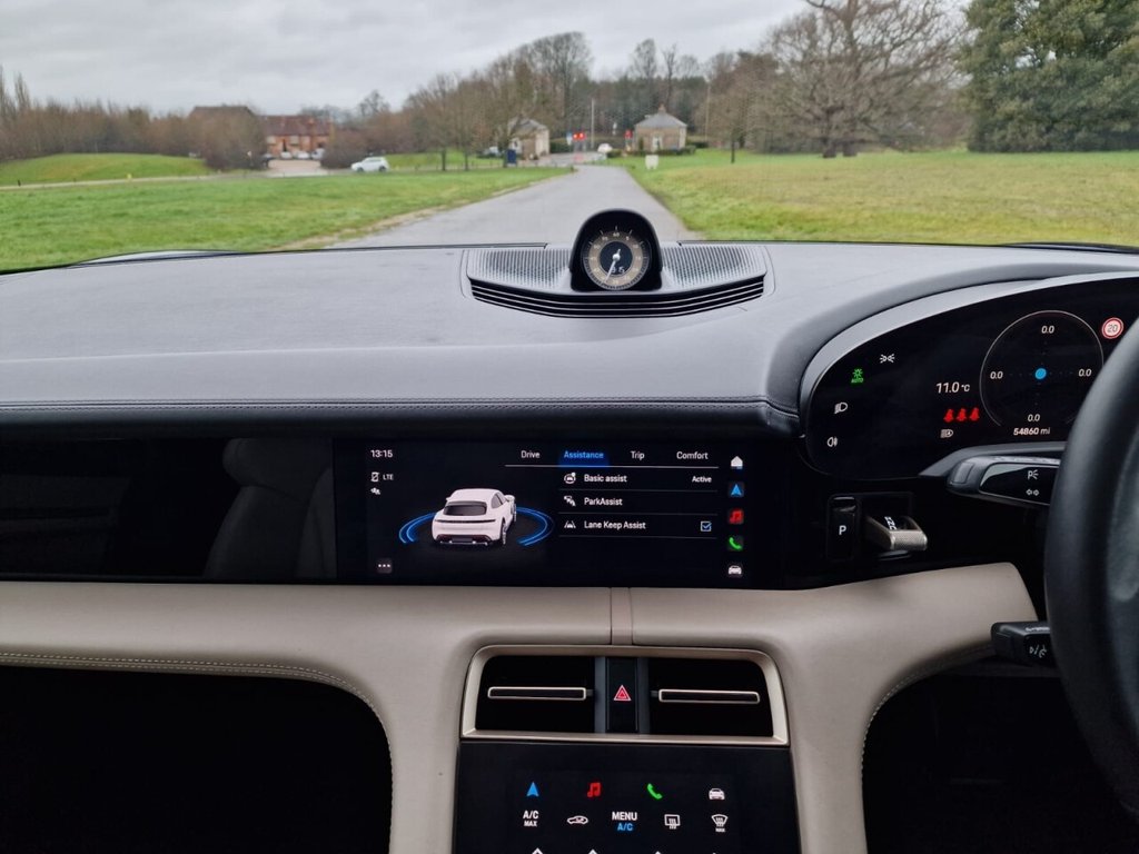 Used Porsche Taycan 2022 for sale - 77193428: Photo 21