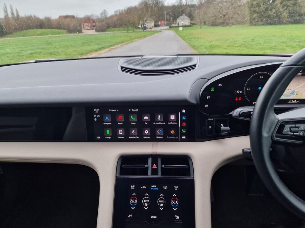 Used Porsche Taycan 2021 for sale - 77600181: Photo 11