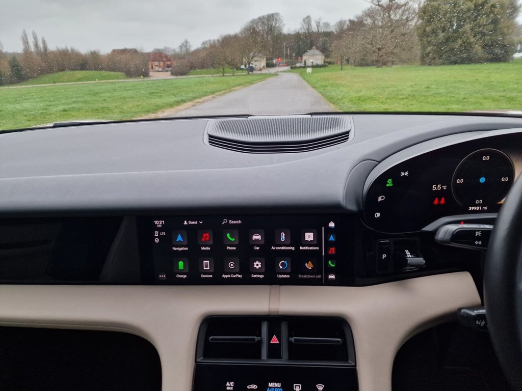 Used Porsche Taycan 2021 for sale - 77600181: Photo 12