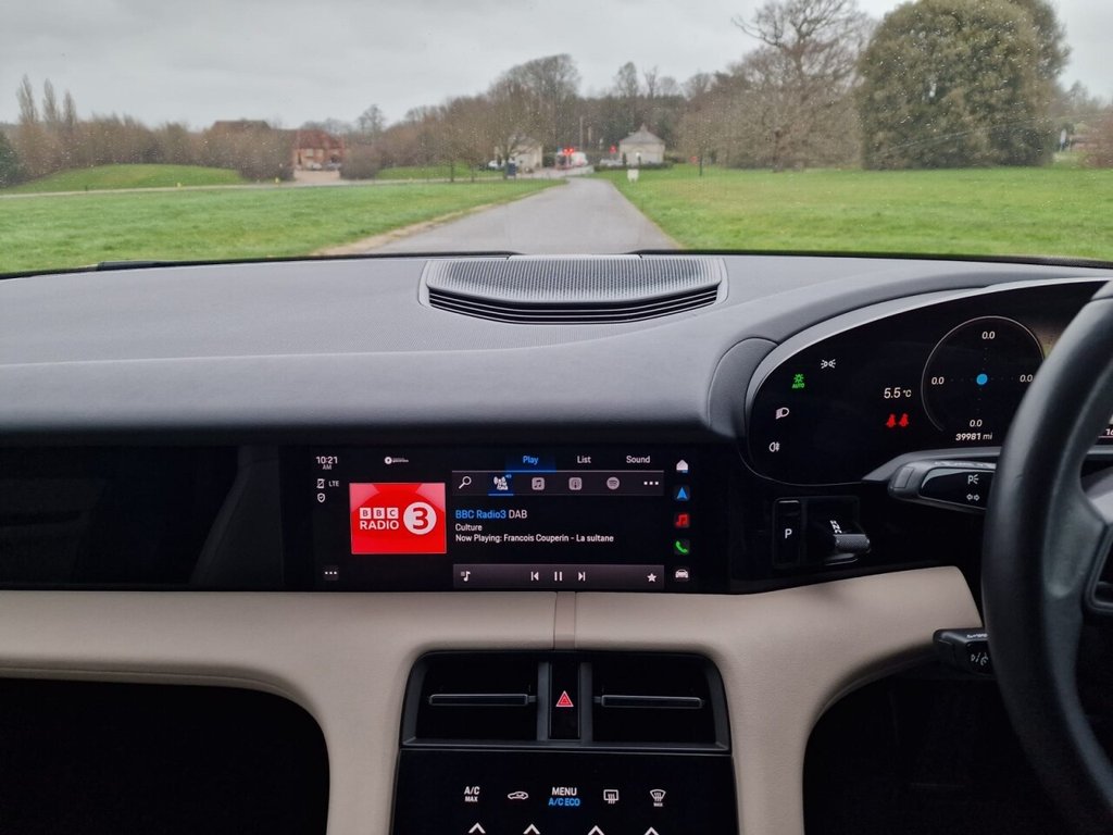 Used Porsche Taycan 2021 for sale - 77600181: Photo 15