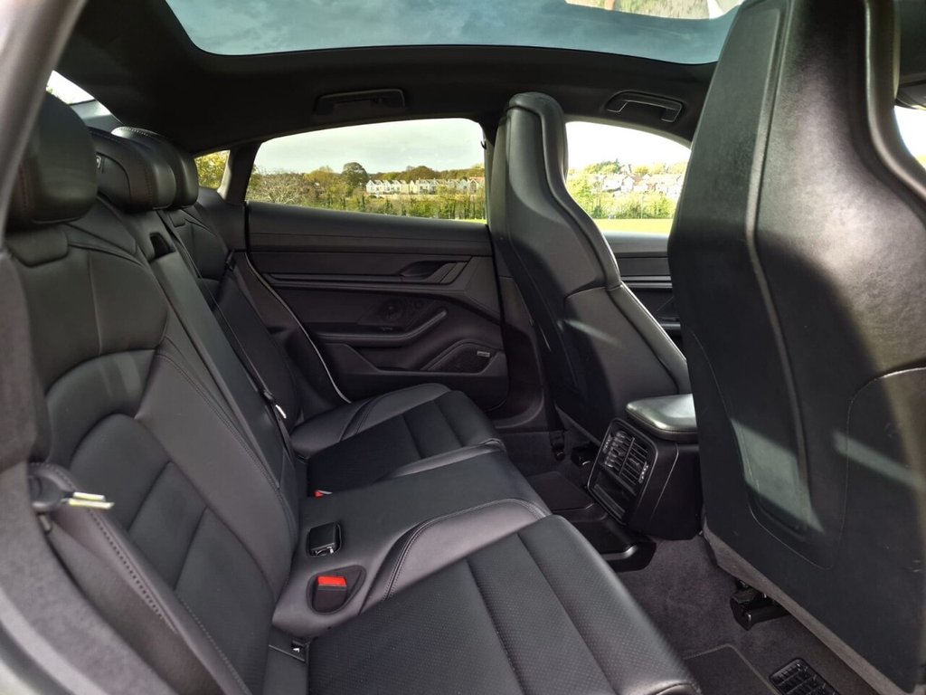 Used Porsche Taycan 2022 for sale - 76716312: Photo 10