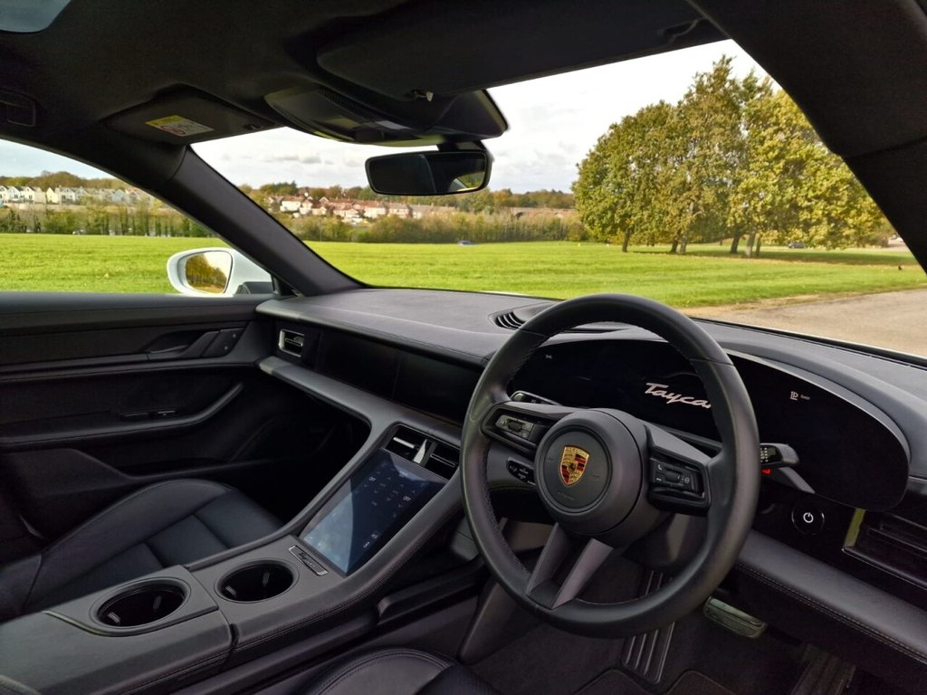 Used Porsche Taycan 2022 for sale - 76716312: Photo 13