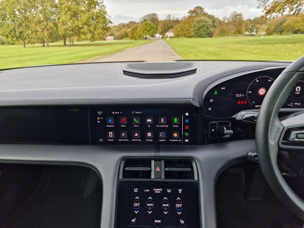 Used Porsche Taycan 2022 for sale - 76716312: Photo 18