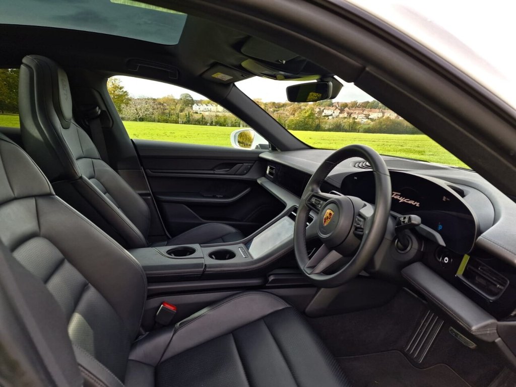 Used Porsche Taycan 2022 for sale - 76716312: Photo 8