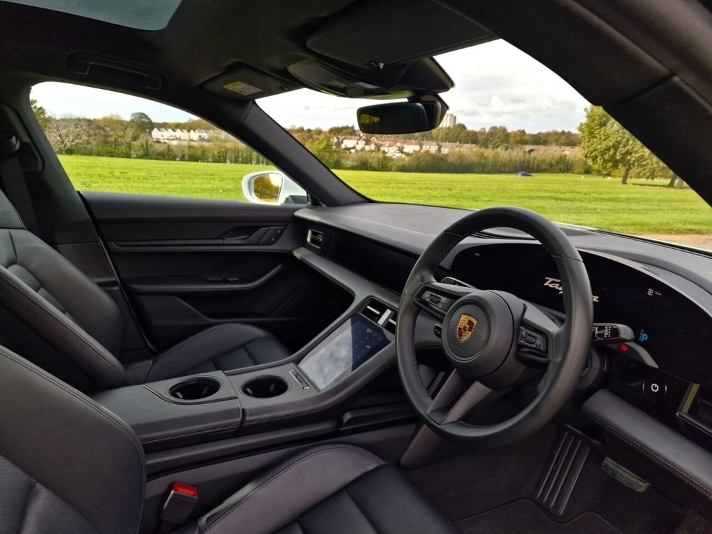 Used Porsche Taycan 2022 for sale - 76716312: Photo 9