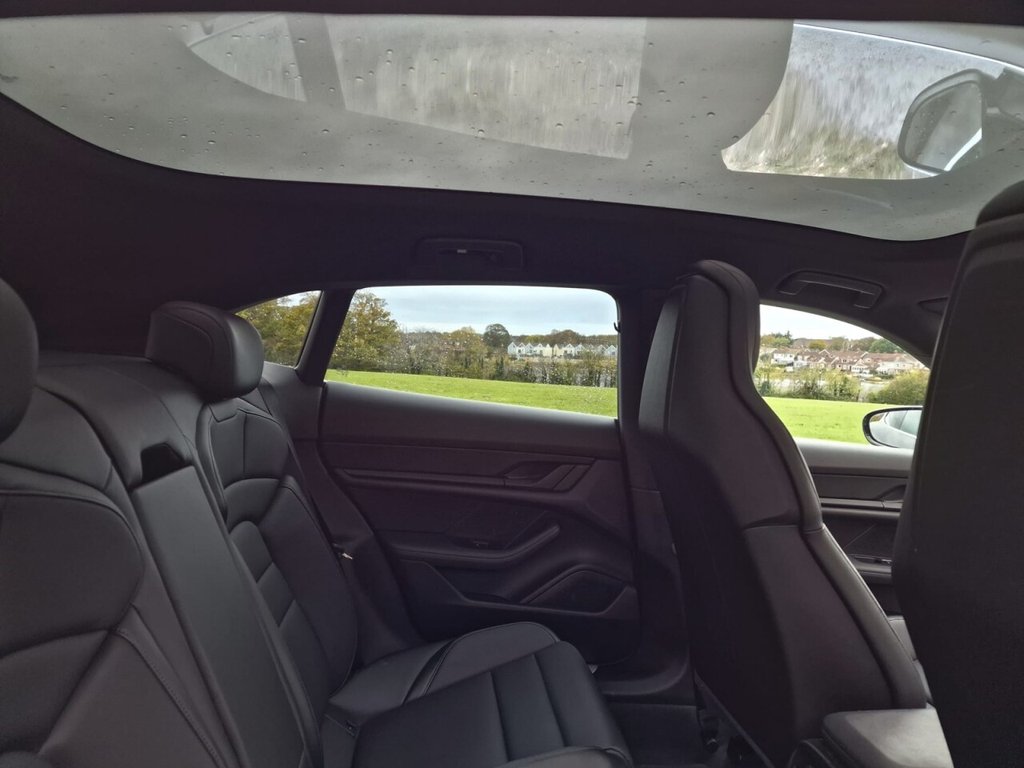 Used Porsche Taycan 2022 for sale - 76716332: Photo 12