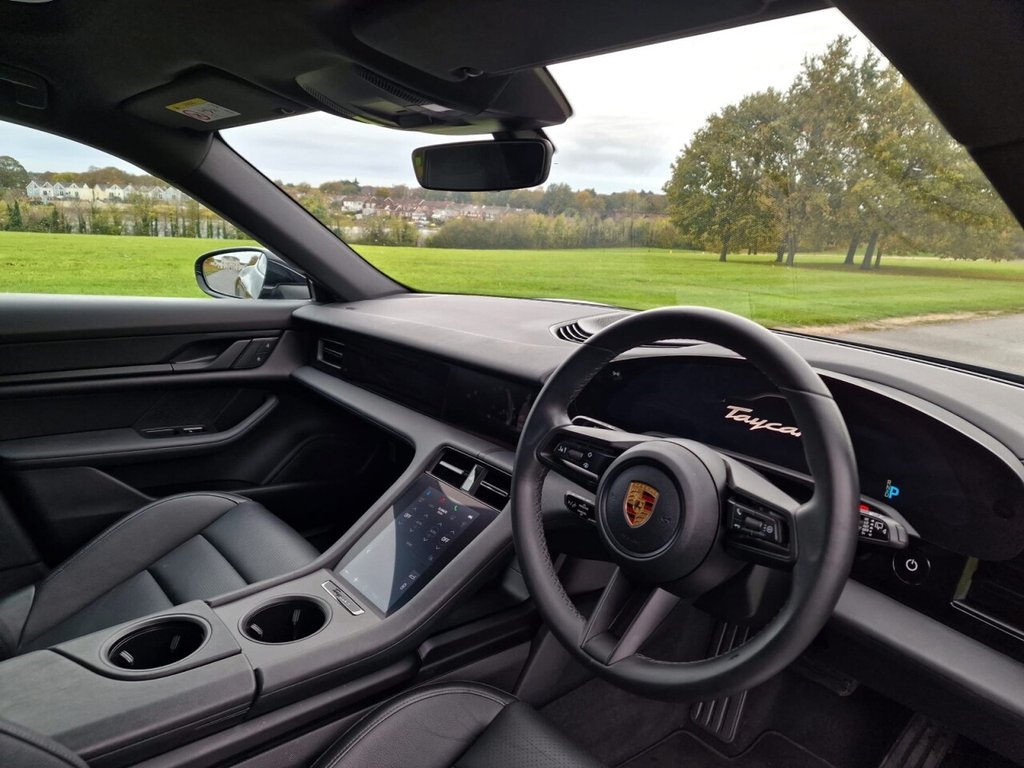 Used Porsche Taycan 2022 for sale - 76716332: Photo 21