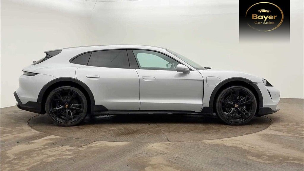 Used Porsche Taycan 2021 for sale - 77499218: Photo 3