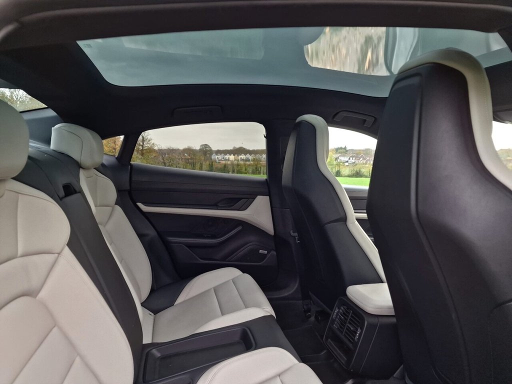 Used Porsche Taycan 2021 for sale - 76716249: Photo 11