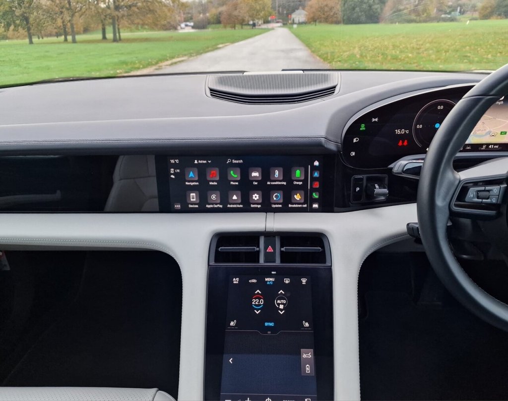 Used Porsche Taycan 2021 for sale - 76716249: Photo 13