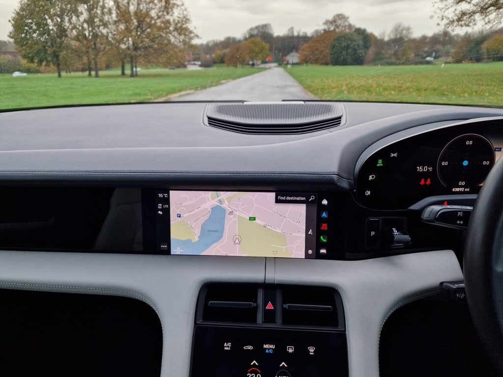 Used Porsche Taycan 2021 for sale - 76716249: Photo 14