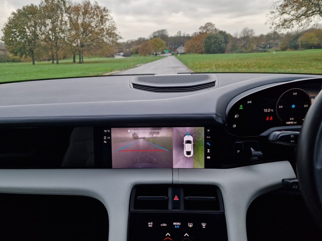 Used Porsche Taycan 2021 for sale - 76716249: Photo 15