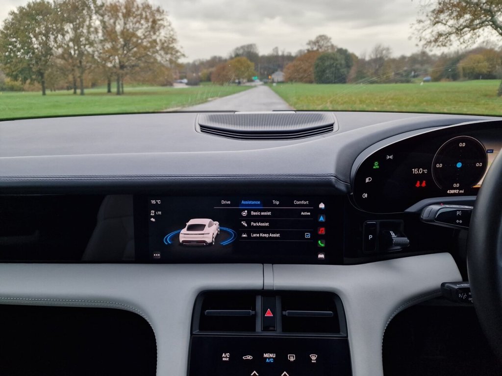 Used Porsche Taycan 2021 for sale - 76716249: Photo 21