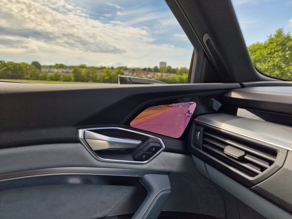 Used Audi e-tron 2020 for sale - 76716259: Photo 13