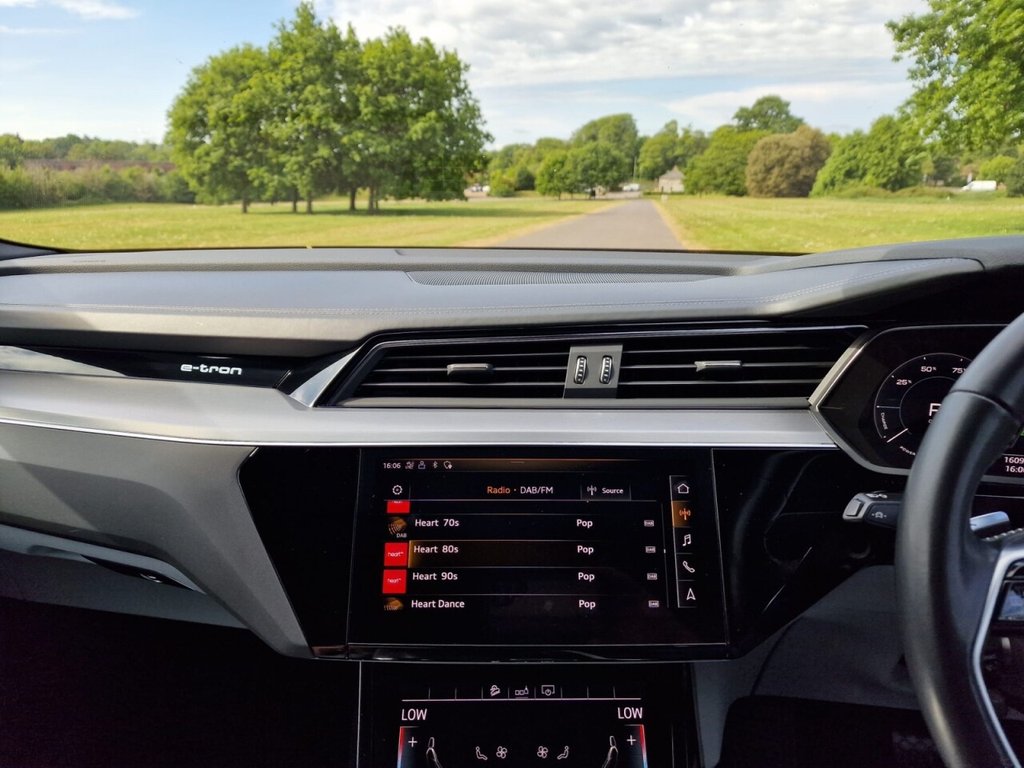 Used Audi e-tron 2020 for sale - 76716259: Photo 20