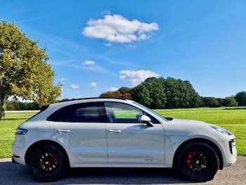 Used Porsche Macan 2021 for sale - 76716305: Photo
