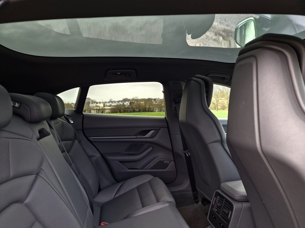 Used Porsche Taycan 2022 for sale - 77388843: Photo 11