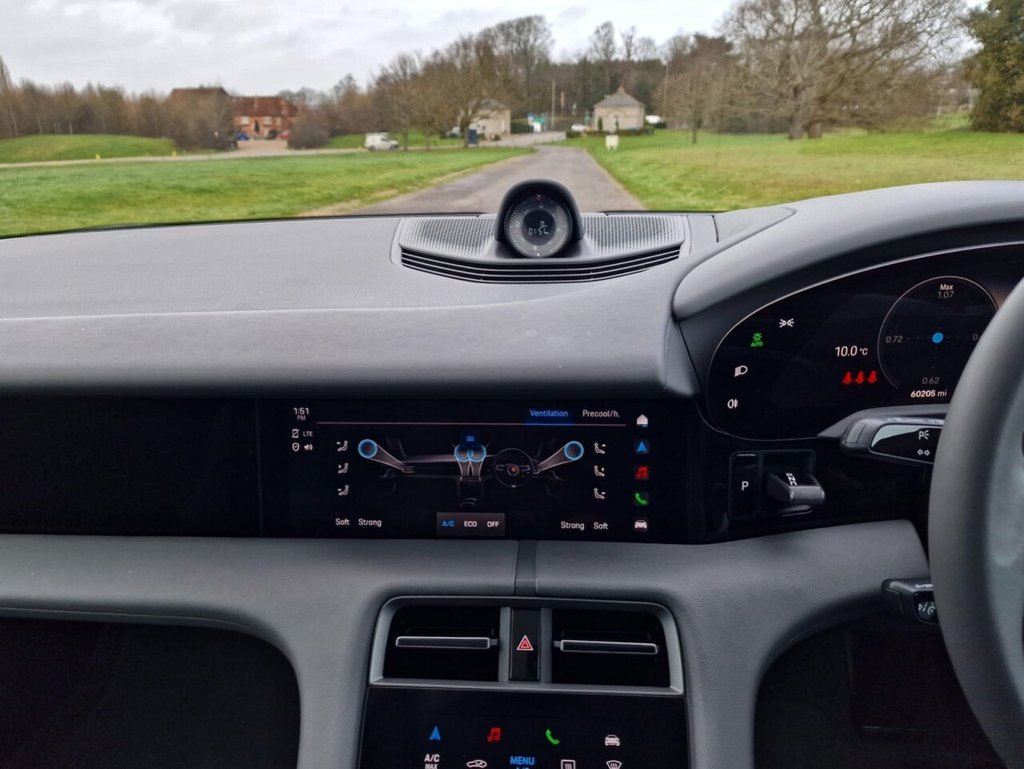 Used Porsche Taycan 2022 for sale - 77388843: Photo 21