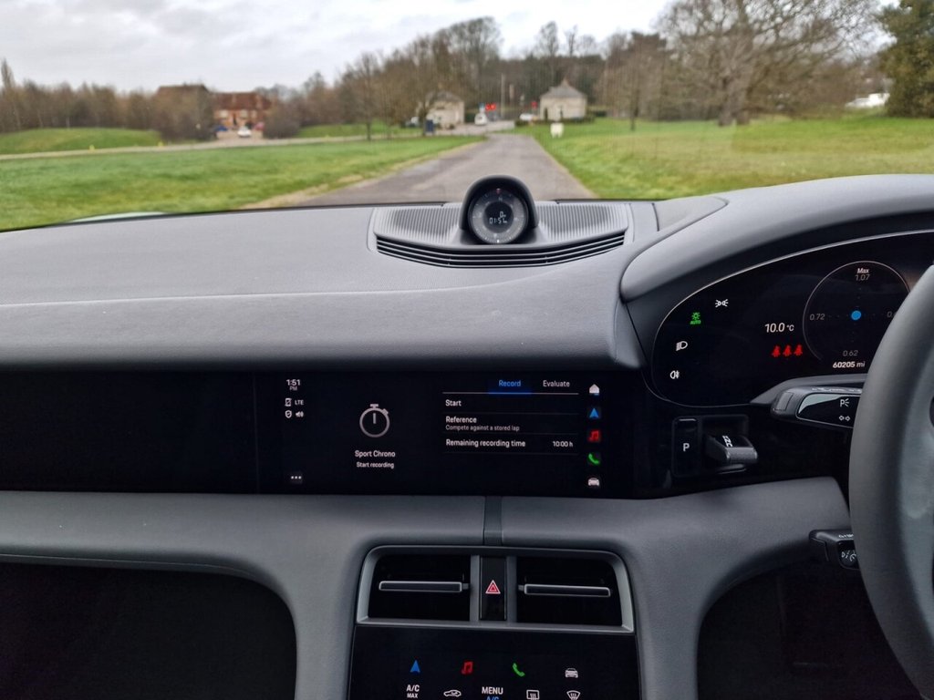 Used Porsche Taycan 2022 for sale - 77388843: Photo 22