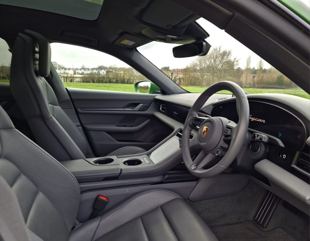 Used Porsche Taycan 2022 for sale - 77388843: Photo 8