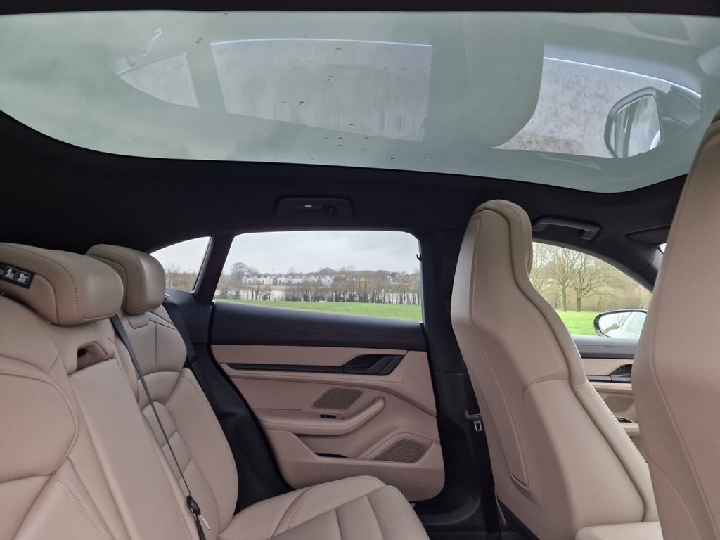 Used Porsche Taycan 2022 for sale - 77457570: Photo 11